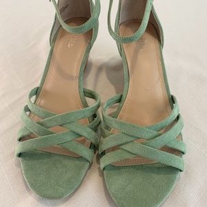 Pastel Green 9.5 Wedge Sandals Strappy ankle Spring Summer Comfy Cute